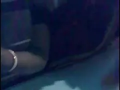 الكاميرا فيلم سكسي هلندي الخفية في دش في الهواء الطلق